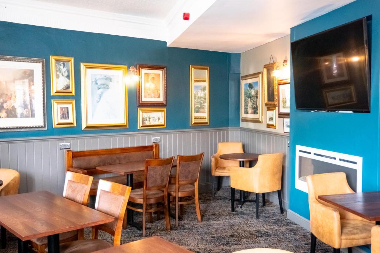 The County Hotel Haverfordwest Buitenkant foto