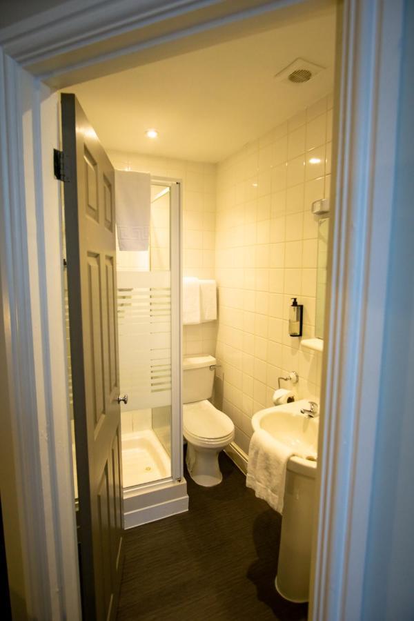 The County Hotel Haverfordwest Buitenkant foto